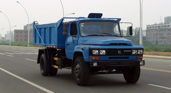 東風(fēng)尖頭密封式垃圾車(chē)