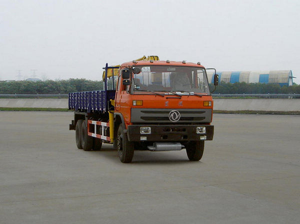 東風(fēng)8-10噸隨車吊廠家促銷，質(zhì)量有保證！