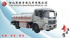 油罐車(chē)//運(yùn)油車(chē)—東風(fēng)天錦加油車(chē)  6.14米