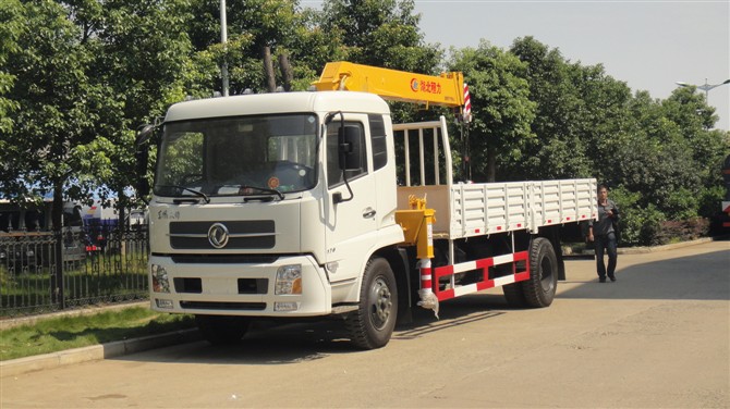 濟(jì)寧隨車吊 哪里有售隨車吊 小型隨車吊 隨車吊價(jià)格