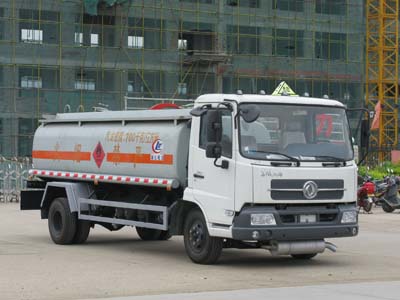 東風(fēng)天錦小霸王油罐車