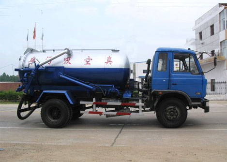 湖北隨州東風(fēng)153真空吸污車廠家報(bào)價(jià)