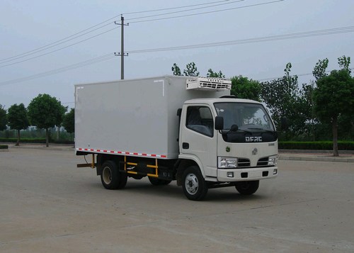 石家莊冷藏保鮮車價(jià)格 東風(fēng)牌4米廂長冷藏車保鮮車廠家直銷