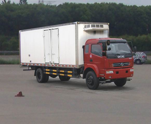 東風(fēng)7米6廂長(zhǎng)冷藏車