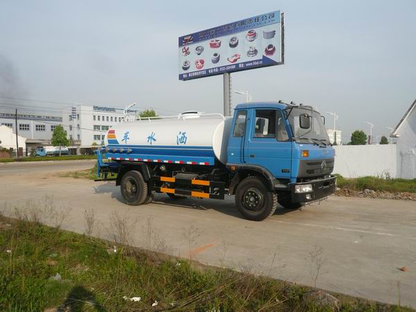 灑水車那里有賣 大型灑水車圖片 質(zhì)量最好的灑水車生產(chǎn)廠家