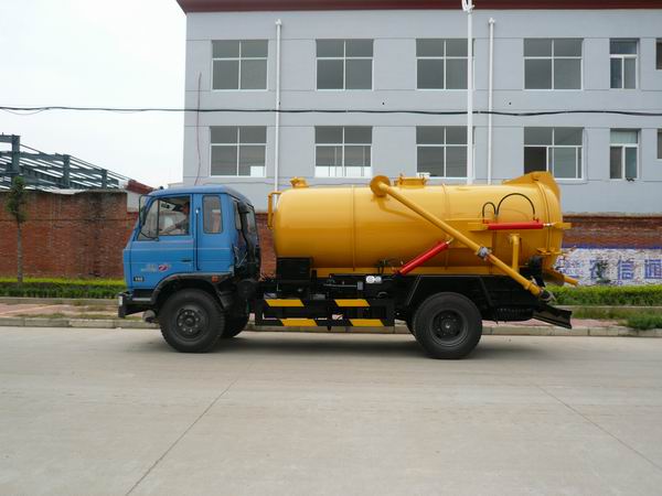 單橋吸污車那里有賣 專業(yè)生產(chǎn)排污吸污車廠家 吸污車配置參數(shù)