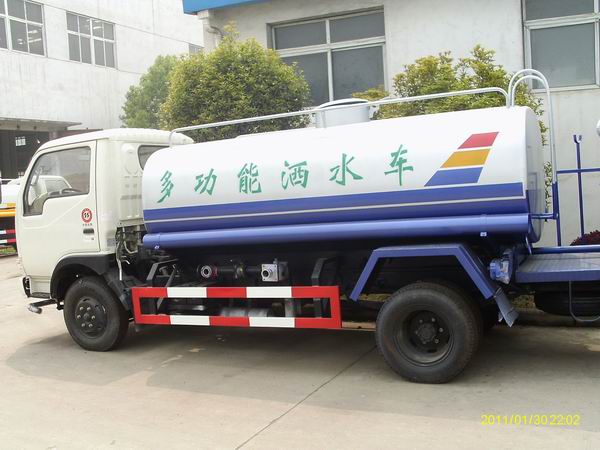 安康供應(yīng)小型5噸灑水車(chē)廠(chǎng)家 東風(fēng)福瑞卡小型灑水車(chē)廠(chǎng)家直銷(xiāo)價(jià)格參數(shù)