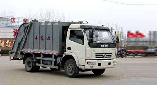 東風康霸壓縮式垃圾車  價格超實惠····馬經理