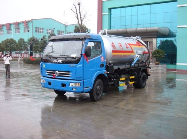 哈爾濱吸污車哪里賣的最好 真空吸污車 多利卡吸污車 東風(fēng)吸污車