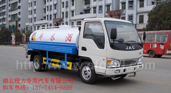 畢節(jié)廠家最便宜灑水車 質(zhì)量最好灑水車 5噸8噸灑水車最低價格