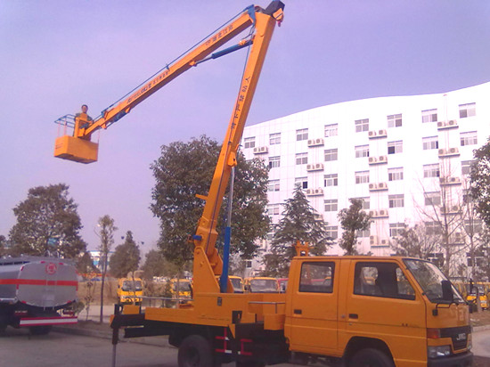 路燈維修車，江鈴15米路燈維修車，高空作業(yè)車廠家