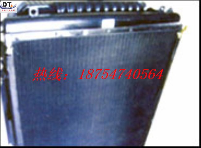 小松挖掘機(jī)PC200-7水箱 現(xiàn)貨質(zhì)保