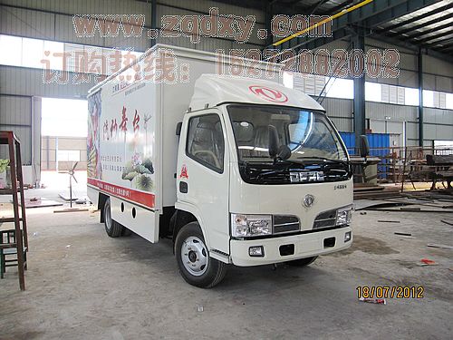 江陵縣流動(dòng)舞臺(tái)車