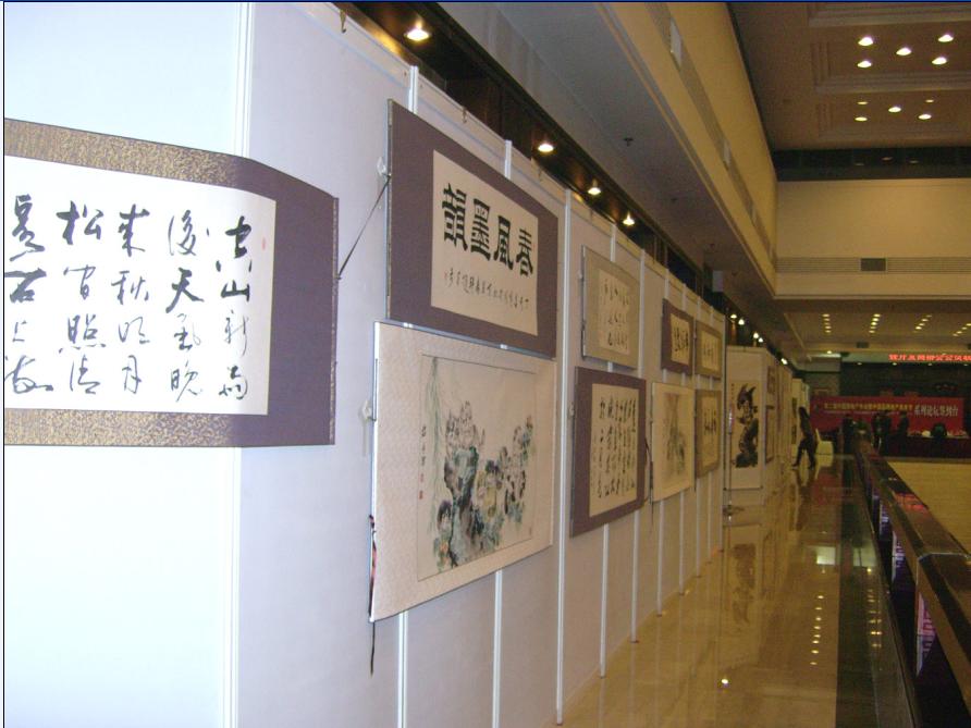 八棱柱掛畫(huà)展板租賃，北京掛畫(huà)展板租賃