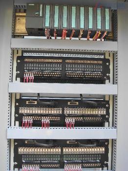 工控系統(tǒng)裝備與PLC控制柜的開發(fā)，設(shè)計(jì)，安裝