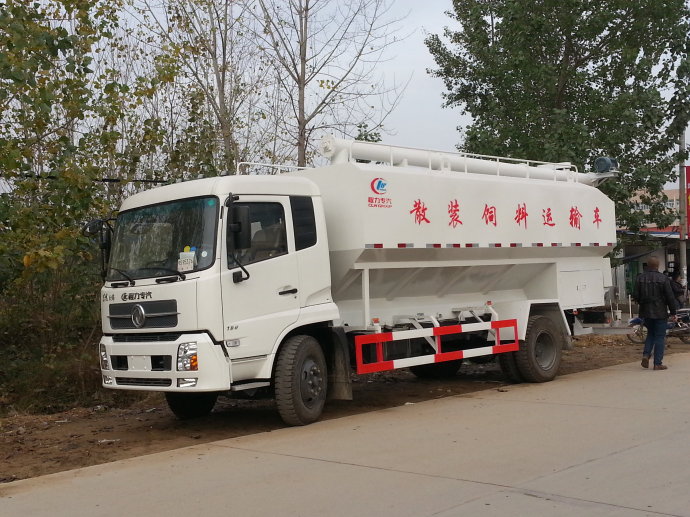 四川川牧飼料車