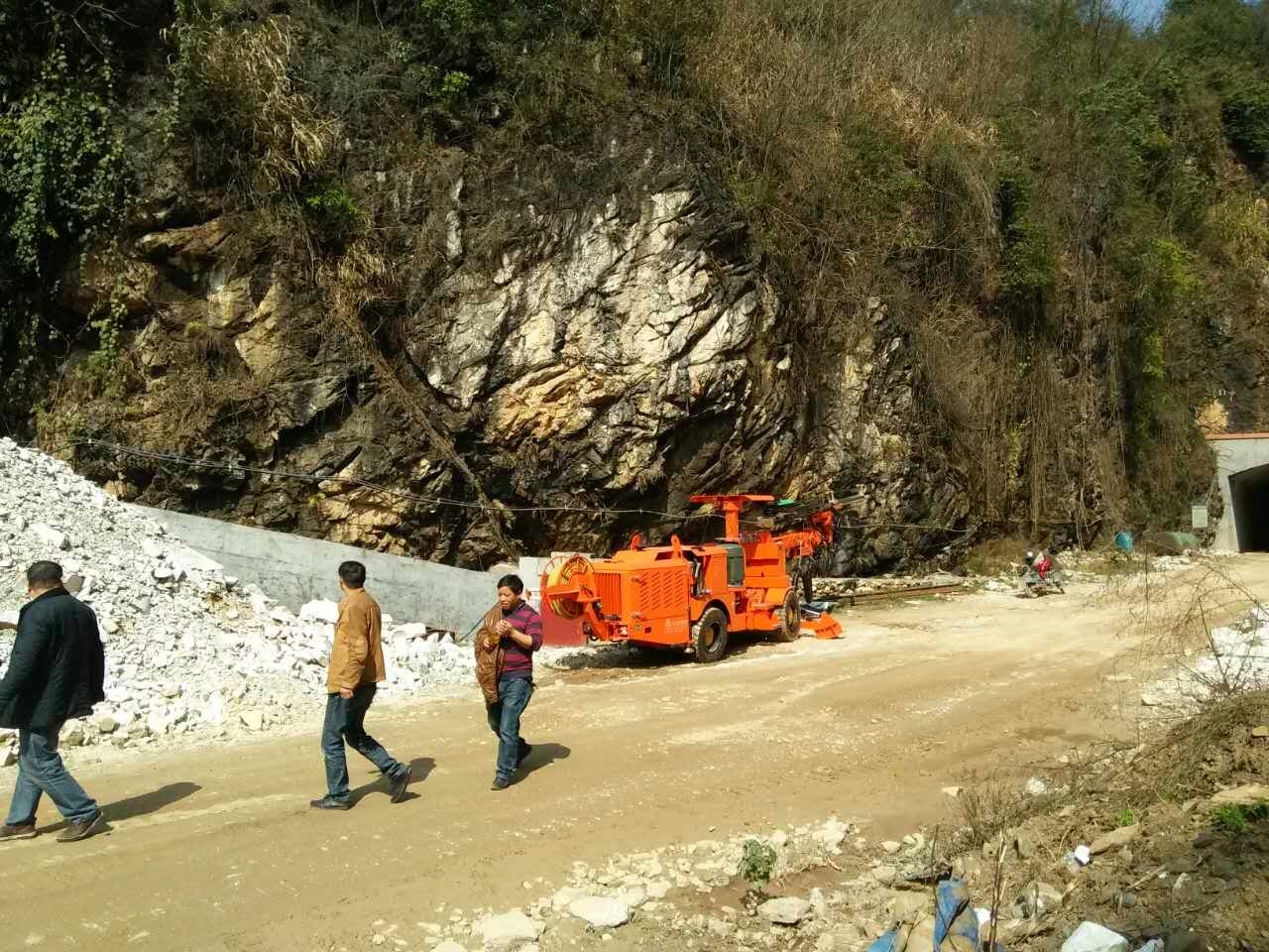 迎頭掌子面鉆孔臺車