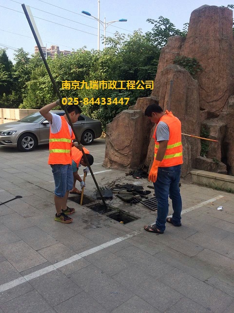 南京河西奧體中心污水管道清淤疏通排污下水道精準(zhǔn)服務(wù)有一套