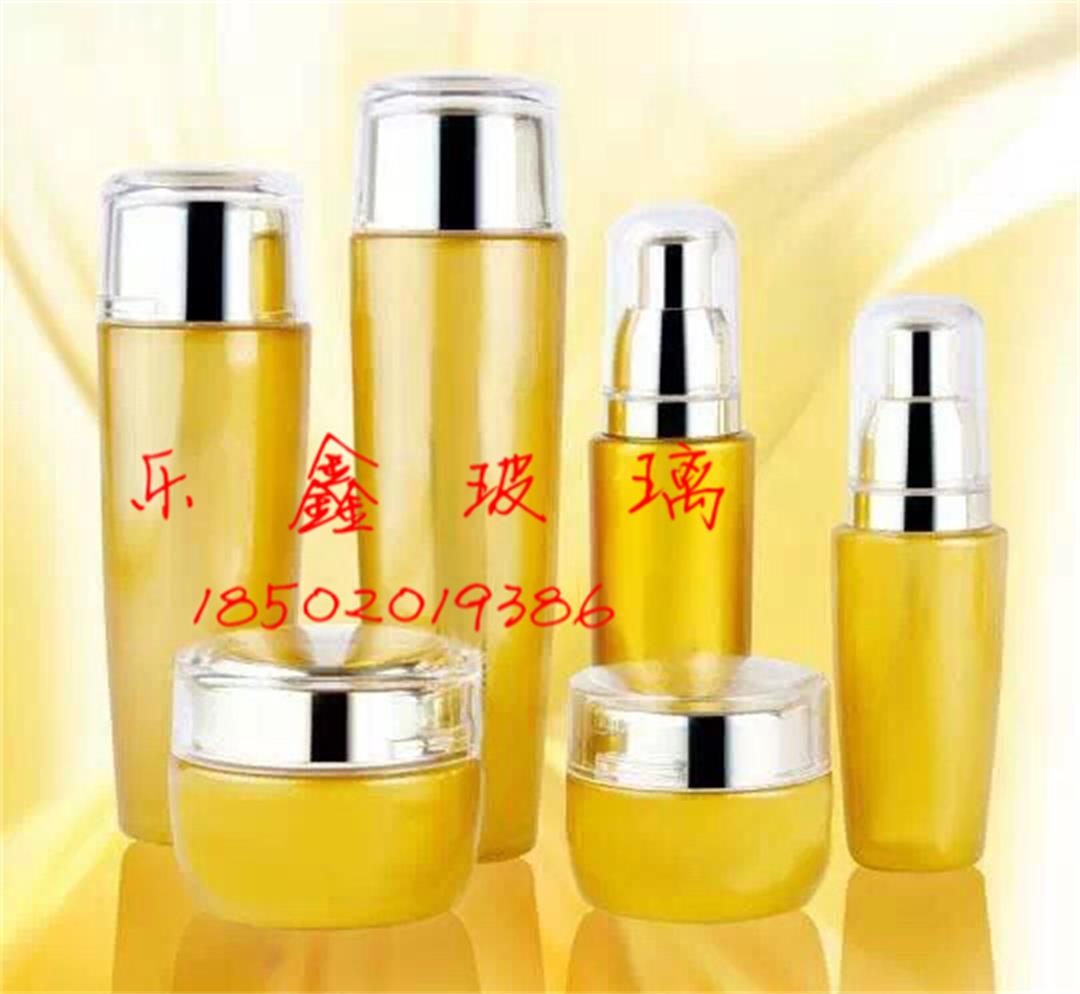 裝化妝品的小瓶子，白色的化妝品瓶子，化妝品試用裝小瓶子