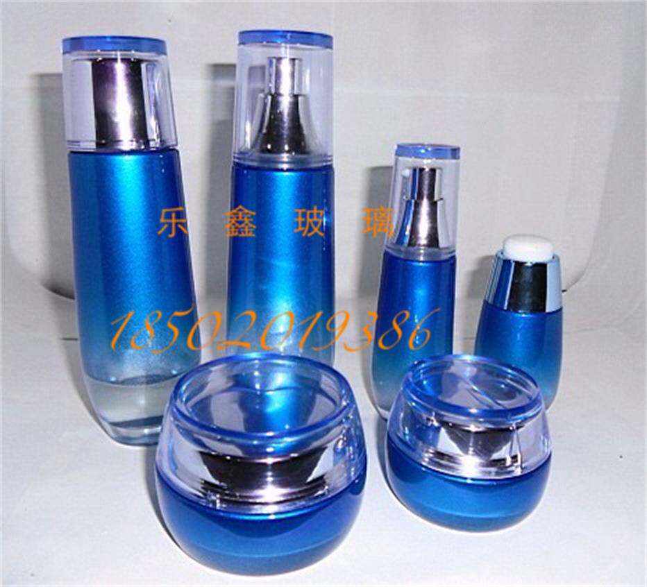廠家供應(yīng)各種規(guī)格玻璃瓶，廠家銷售白色化妝品玻璃瓶