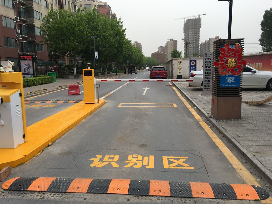 河南停車場系統(tǒng)，河南車牌識別安裝，鄭州車牌識別系統(tǒng)