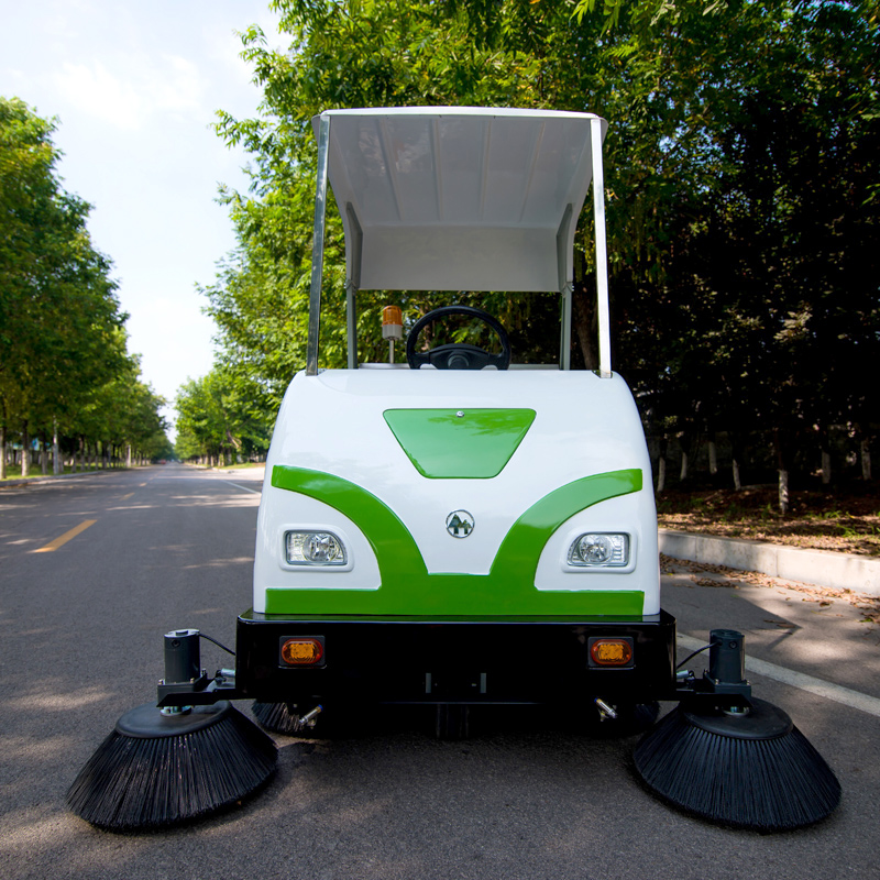 小林牌電動掃地車XLS-1750,工廠、工地、礦區(qū)地面粉塵清理設(shè)備