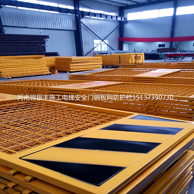 河南新鄉(xiāng)建筑施工  河南電梯安全門 電梯安全門人貨電梯批發(fā)廠家