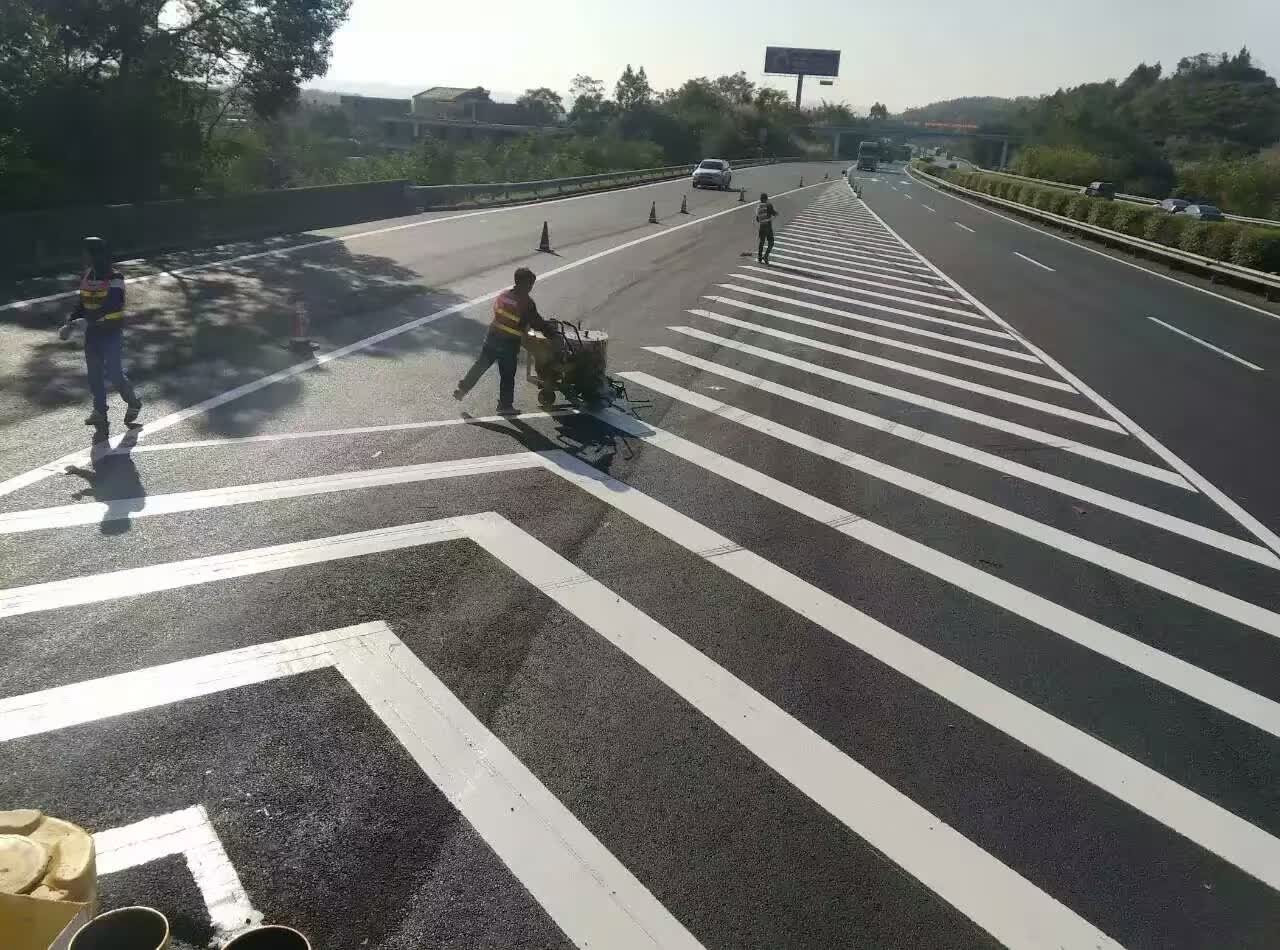 惠州停車場劃線 東莞停車位劃線價格 承接機場車位畫線亞興