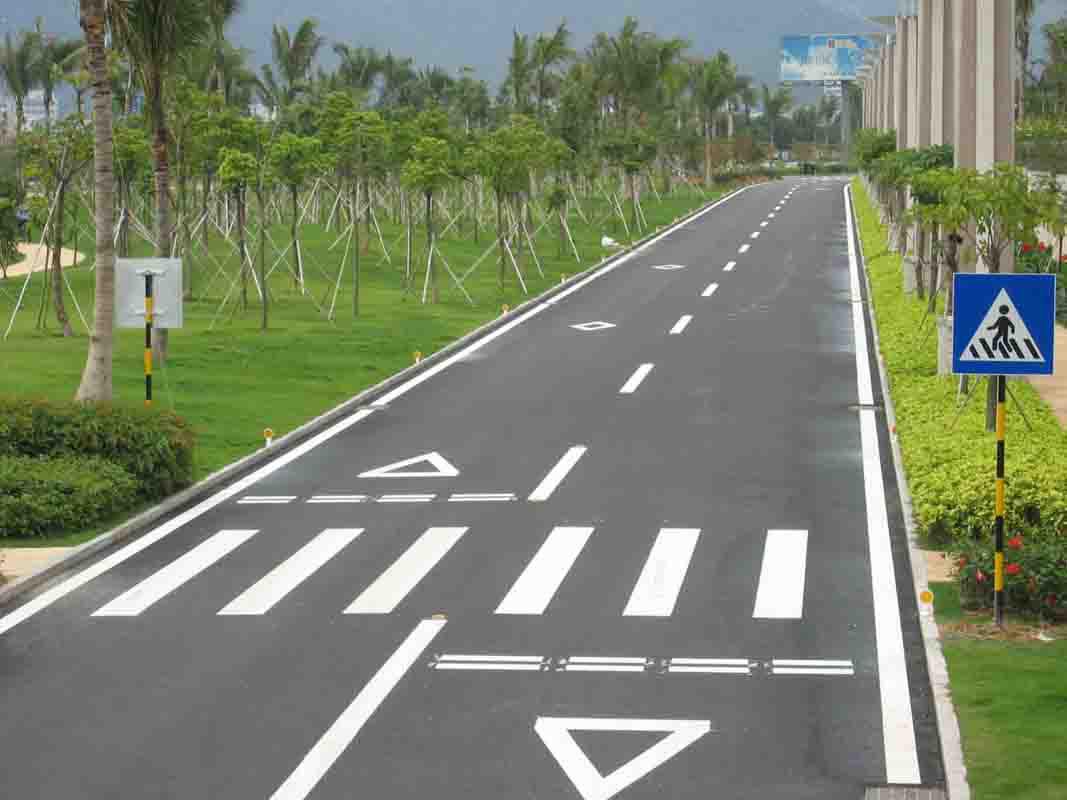 惠州馬路邊車位劃線價(jià)格 交通道路劃禁停線 龍華停車場劃線公司