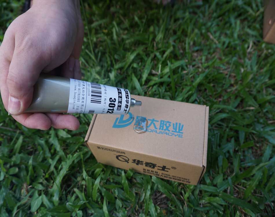 用什么膠水粘木頭和塑料？工藝品加工的福利