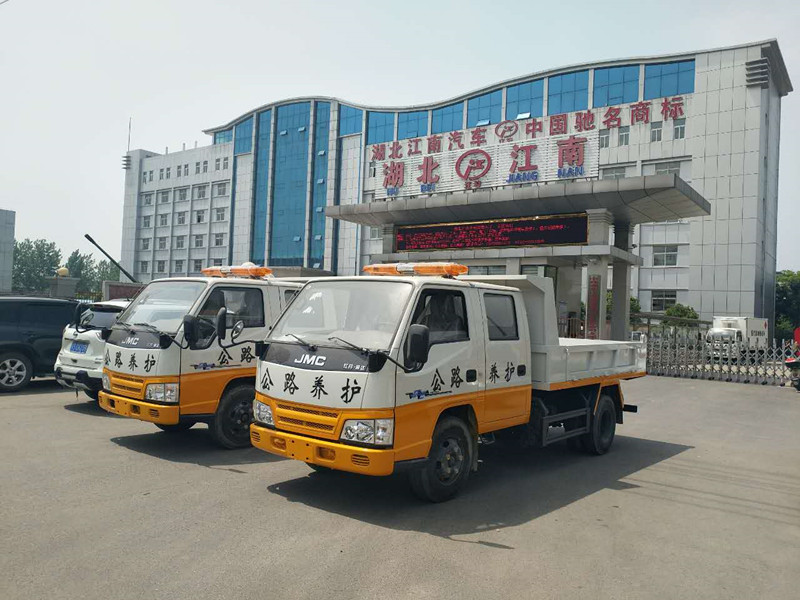 赤峰地區(qū)銷售江鈴雙排座自卸車適用于公路養(yǎng)護(hù)