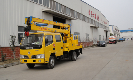 高空作業(yè)車 國五東風(fēng)多利卡14米高空作業(yè)車報價