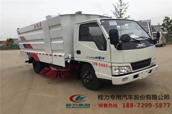 南陽(yáng)馬路清掃車(chē)廠家哪里有