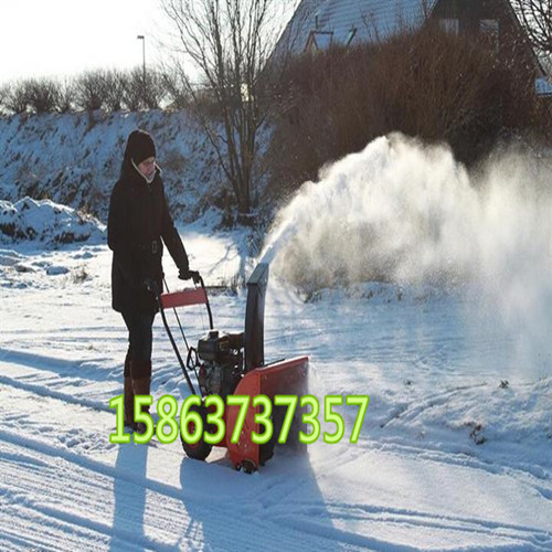 被冬季大雪困擾就來浩鴻買小型多功能除雪機