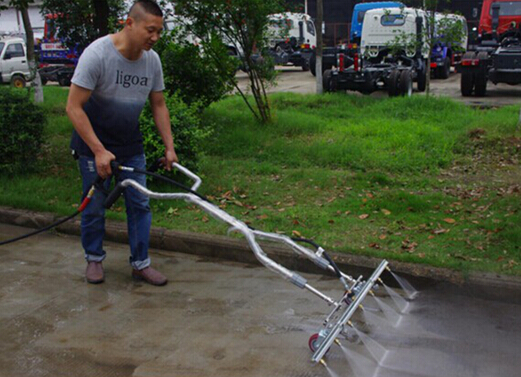 龍巖小型路面沖洗車采購地