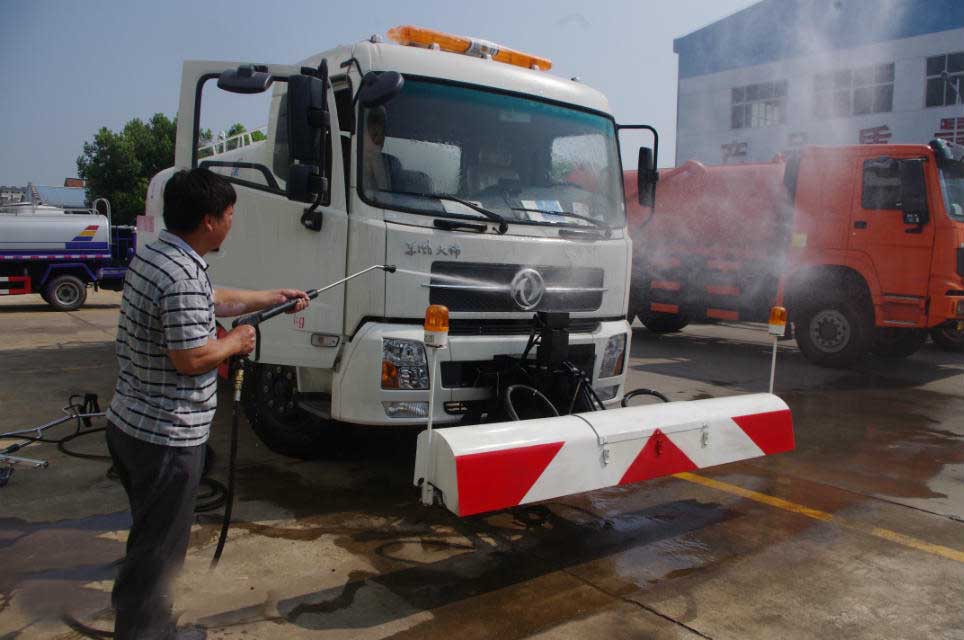 寧夏小型路面沖洗車價格