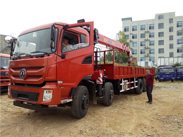 廠家直銷東風(fēng)特商前四后八徐工12噸隨車吊