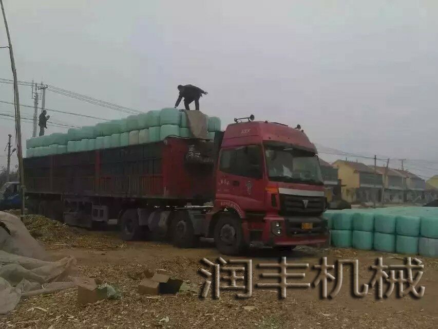 全自動(dòng)青貯飼料打捆包膜機(jī)   玉米秸稈撿拾打捆機(jī)