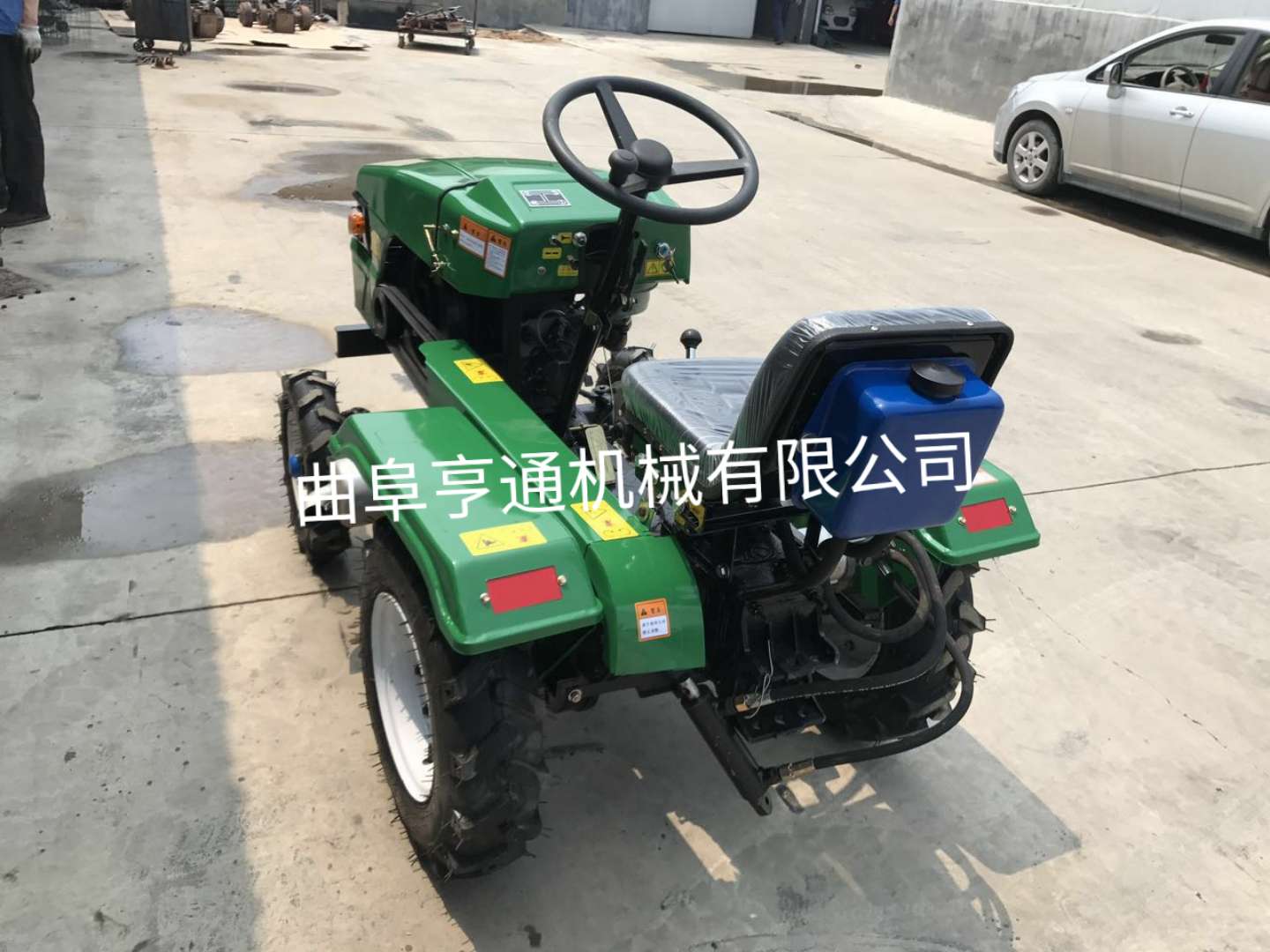 現(xiàn)貨供應(yīng)大棚王旋耕拖拉機(jī) 15馬力四輪拖拉機(jī) 四輪拖拉機(jī)