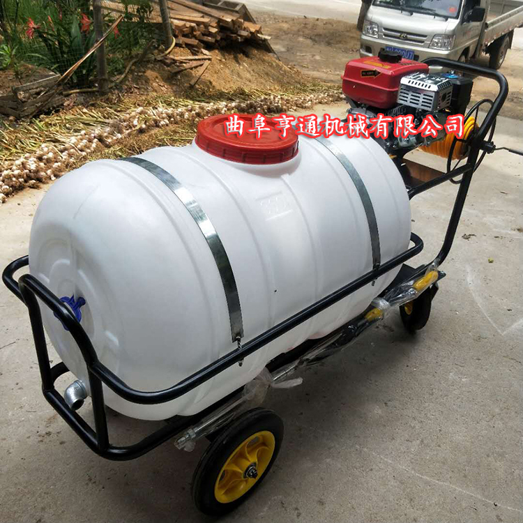 山東熱賣高壓遠(yuǎn)射程噴藥車 推車式打藥機(jī) 打藥噴霧器安全可靠