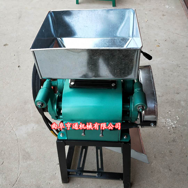 河南玉米高粱雙壓輥擠扁機(jī) 糧食擠扁機(jī) 電動(dòng)立式糧食擠扁機(jī)圖片