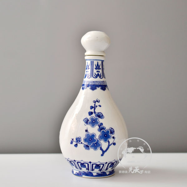 1斤裝青花瓷梅花酒瓶  景德鎮(zhèn)陶瓷酒瓶批發(fā) 酒瓶定制廠家