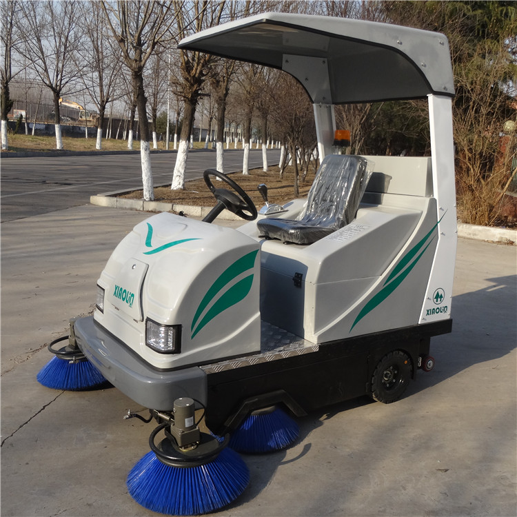 小林牌XLS-1750物業(yè)掃地車純電動符合環(huán)保要求的地面清掃設備