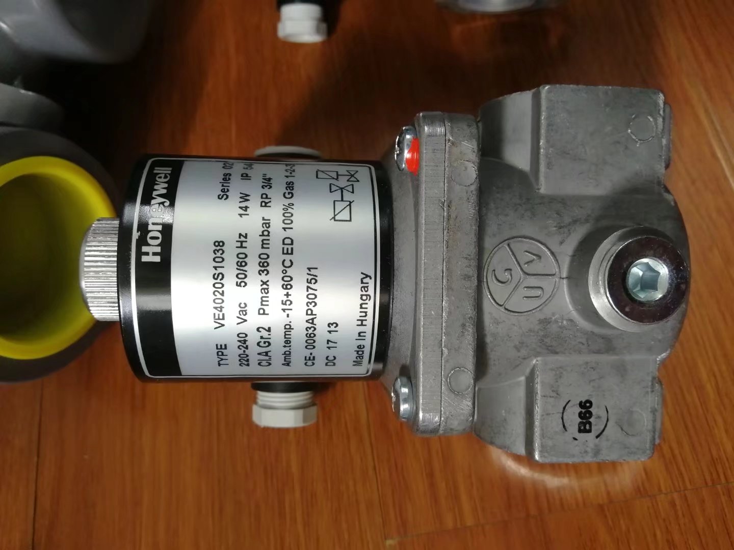 HONEYWELL電磁閥VE4050A1002 灼華實打?qū)嵉膬?yōu)惠特價