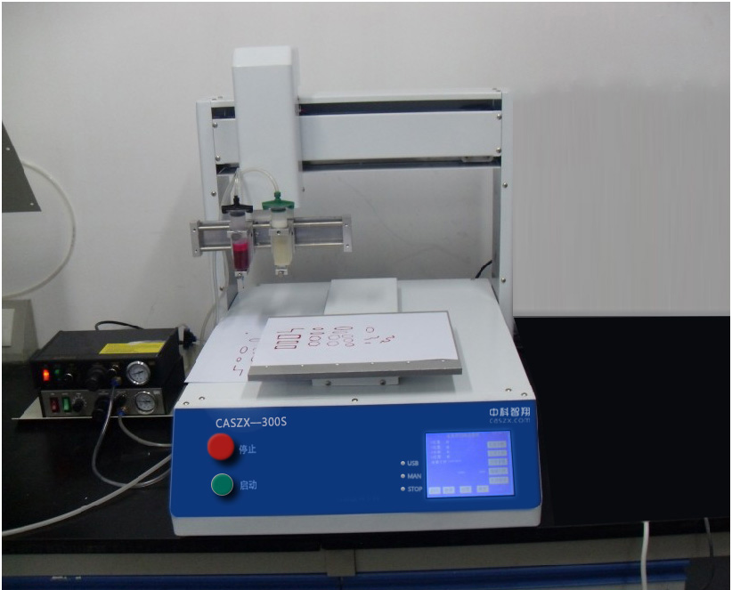 合肥桌面式全自動四軸點膠機(jī)