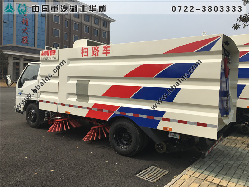 江鈴新順達(dá)吸塵車作業(yè)過程_小型垃圾清掃車價格