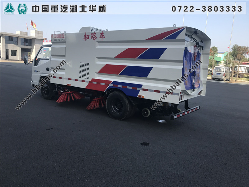 江鈴新順達港口碼頭環(huán)衛(wèi)掃地車_干式道路清掃車