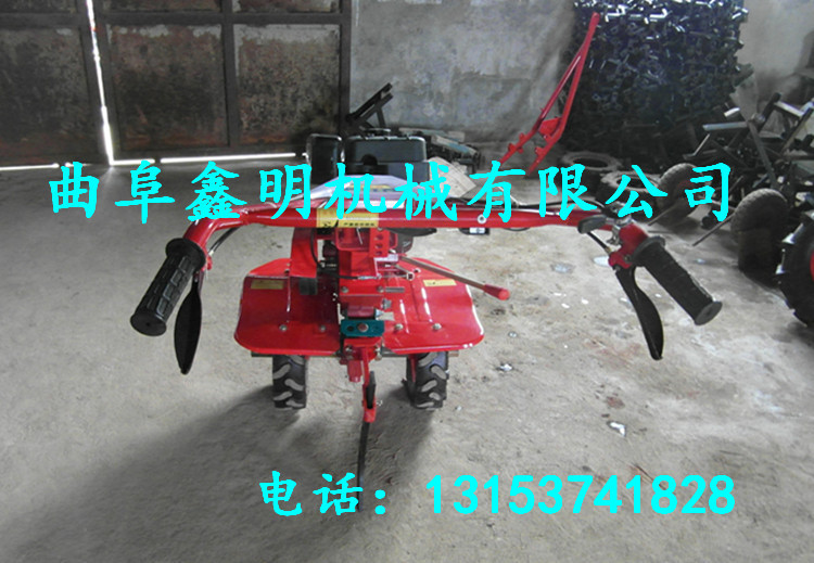 簡(jiǎn)易自走式汽油微耕機(jī) 小型犁地除草開溝機(jī)結(jié)構(gòu)簡(jiǎn)單