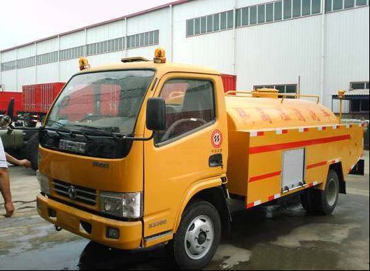 東風(fēng)4噸5噸灑水車 8噸高壓清洗車廠家直銷報(bào)價(jià)