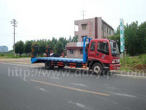 福田小平板運(yùn)輸車 低平板拖車 挖掘機(jī)運(yùn)輸車 挖掘機(jī)拖板車 挖掘機(jī)平板車 挖機(jī)拖車